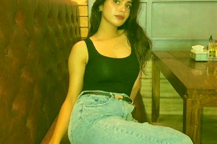 10 escort profiles in Ambaliyasan, India. Browse companions, services, rates and book online. Incall and outcall available.