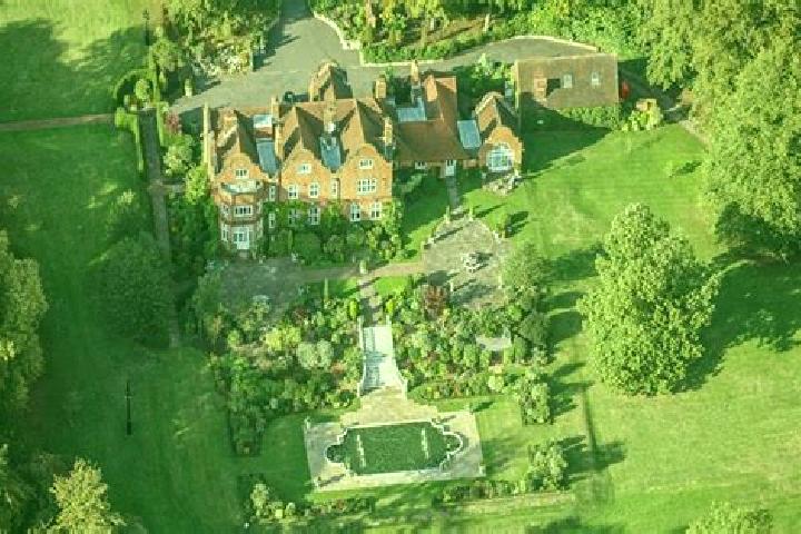 10 escort profiles in Chalfont St Giles, United Kingdom. Browse companions, services, rates and book online. Incall and outcall available.