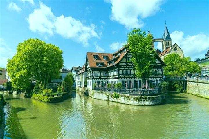 10 escort profiles in Esslingen, Germany. Browse companions, services, rates and book online. Incall and outcall available.