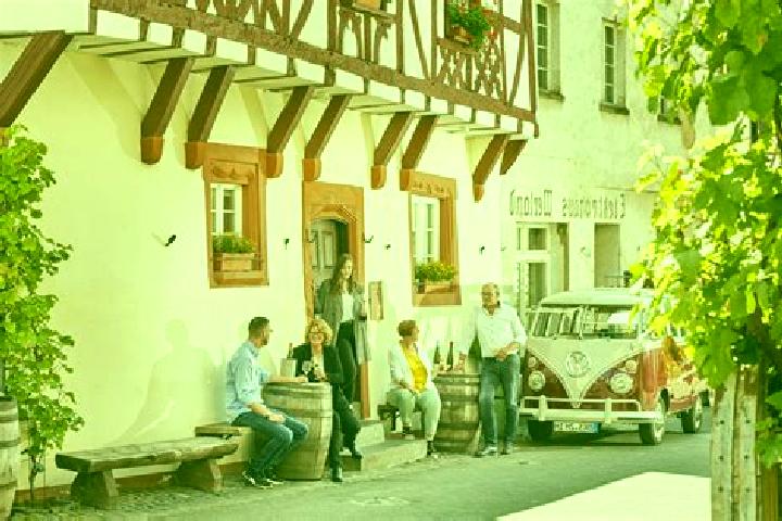 10 escort profiles in Hochstadt an der Donau, Germany. Browse companions, services, rates and book online. Incall and outcall available.