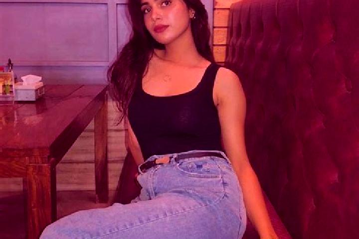 10 escort profiles in Kammivapettai, India. Browse companions, services, rates and book online. Incall and outcall available.