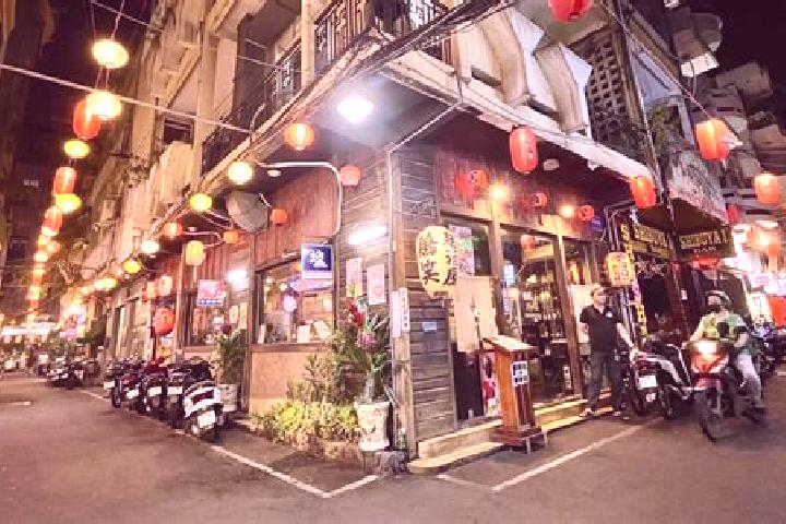 10 escort profiles in Lung Ho, Vietnam. Browse companions, services, rates and book online. Incall and outcall available.