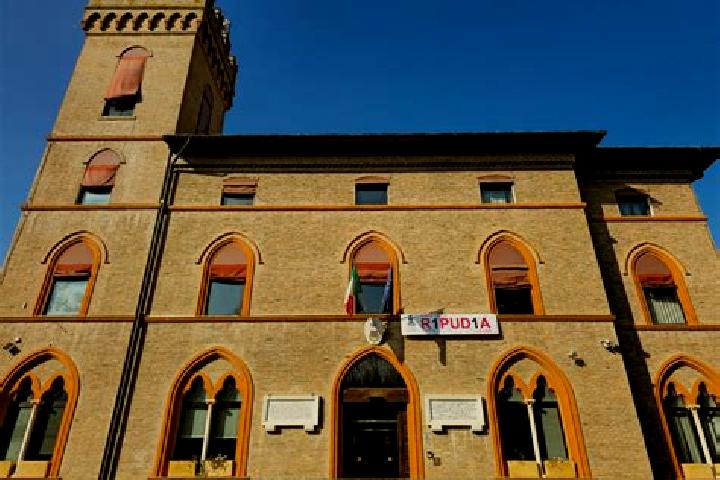 10 escort profiles in San Vito di Leguzzano, Italy. Browse companions, services, rates and book online. Incall and outcall available.
