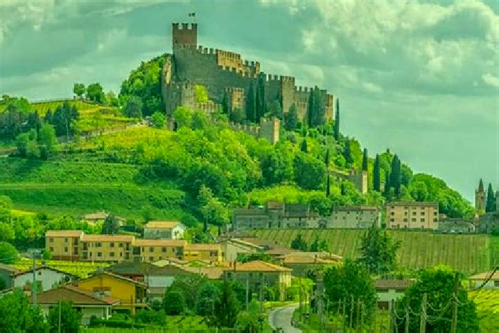 10 escort profiles in Soave, Italy. Browse companions, services, rates and book online. Incall and outcall available.