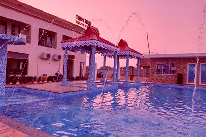 10 escort profiles in Tajpur, India. Browse companions, services, rates and book online. Incall and outcall available.