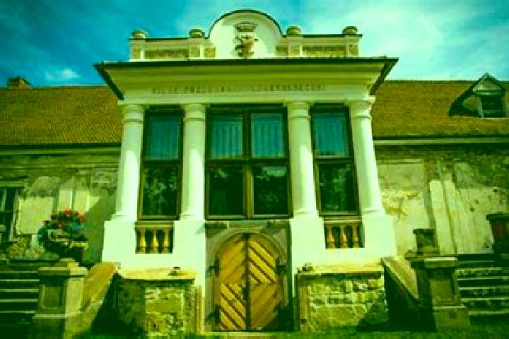 10 escort profiles in Valea Crisului, Romania. Browse companions, services, rates and book online. Incall and outcall available.
