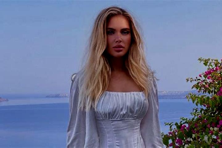 10 escort profiles in Vasyliv, Ukraine. Browse companions, services, rates and book online. Incall and outcall available.