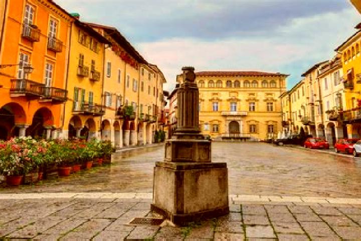 10 escort profiles in Vigliano-Bettolino, Italy. Browse companions, services, rates and book online. Incall and outcall available.