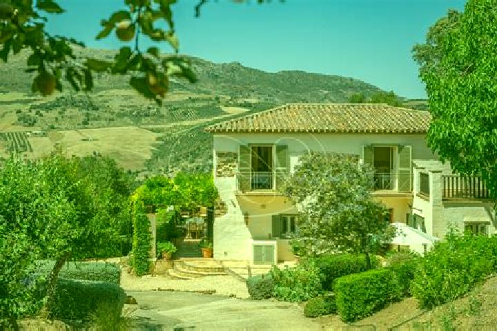 10 escort profiles in Villanueva de los Castillejos, Spain. Browse companions, services, rates and book online. Incall and outcall available.