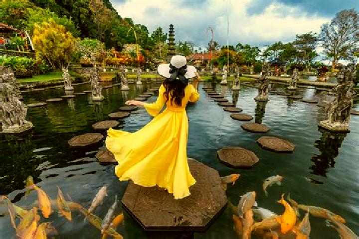 11 escort profiles in Amlapura city, Indonesia. Browse companions, services, rates and book online. Incall and outcall available.