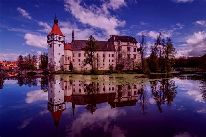 11 escort profiles in Blatna, Czech Republic. Browse companions, services, rates and book online. Incall and outcall available.