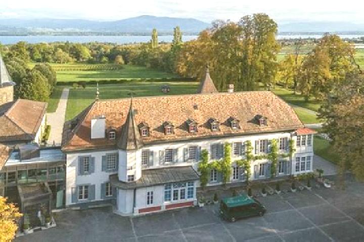 11 escort profiles in Bogis-Bossey, Switzerland. Browse companions, services, rates and book online. Incall and outcall available.