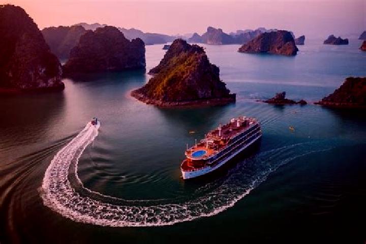 11 escort profiles in Ha Long, Vietnam. Browse companions, services, rates and book online. Incall and outcall available.