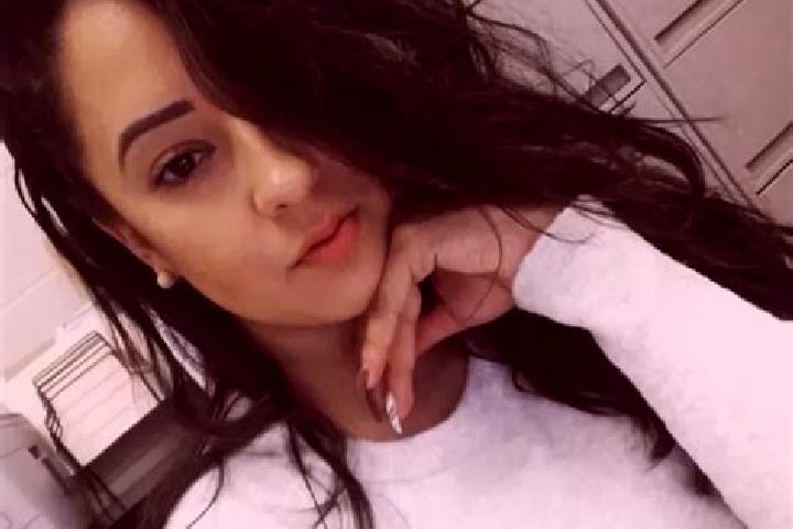 11 escort profiles in Lakhdaria, Algeria. Browse companions, services, rates and book online. Incall and outcall available.