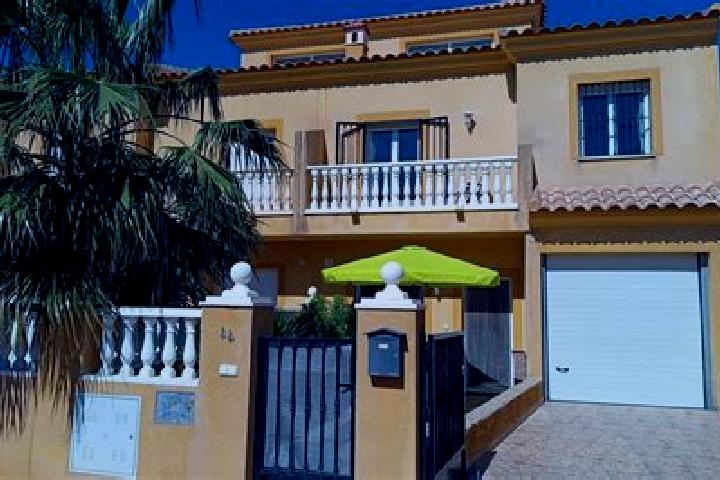 11 escort profiles in Pescueza, Spain. Browse companions, services, rates and book online. Incall and outcall available.