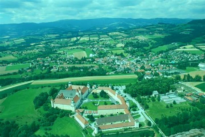 11 escort profiles in Sankt Jakob im Walde, Austria. Browse companions, services, rates and book online. Incall and outcall available.
