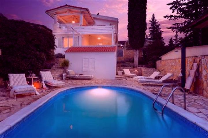 11 escort profiles in Vrboska, Croatia. Browse companions, services, rates and book online. Incall and outcall available.