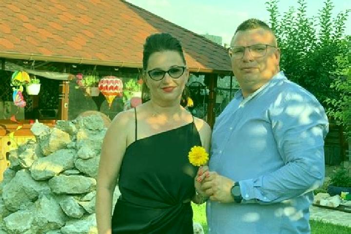 12 escort profiles in Albesti-Paleologu, Romania. Browse companions, services, rates and book online. Incall and outcall available.