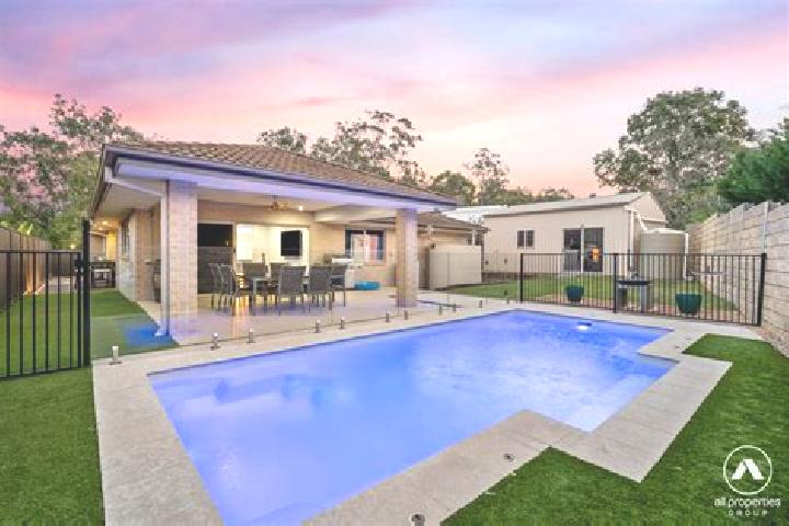 12 escort profiles in Augustine Heights, Australia. Browse companions, services, rates and book online. Incall and outcall available.