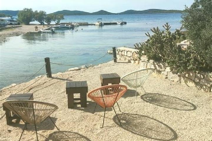 12 escort profiles in Borova, Croatia. Browse companions, services, rates and book online. Incall and outcall available.