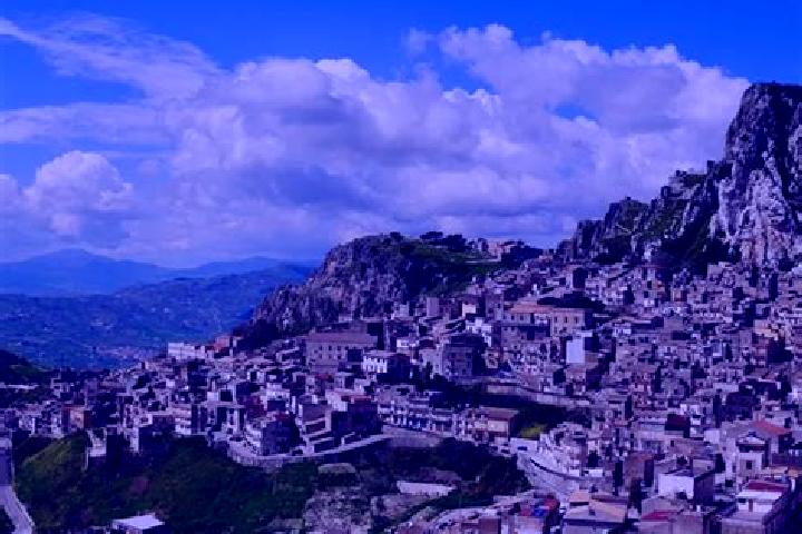 12 escort profiles in Caltabellotta, Italy. Browse companions, services, rates and book online. Incall and outcall available.