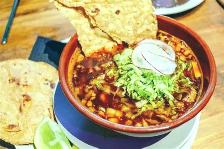 12 escort profiles in El Pozole, Mexico. Browse companions, services, rates and book online. Incall and outcall available.