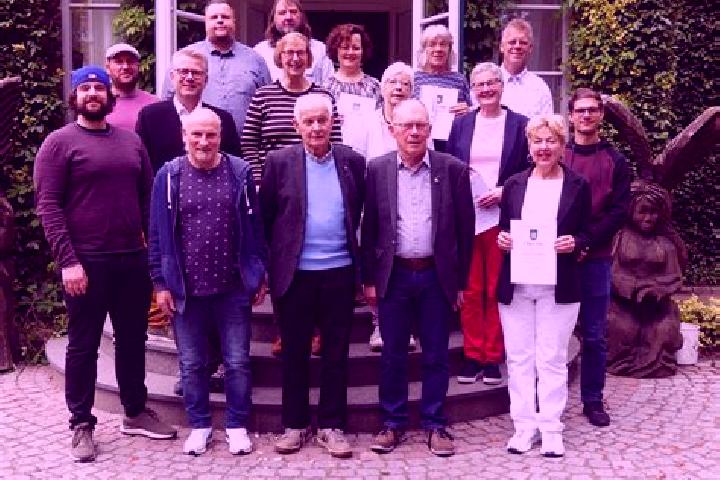 12 escort profiles in Himmelpforten, Germany. Browse companions, services, rates and book online. Incall and outcall available.