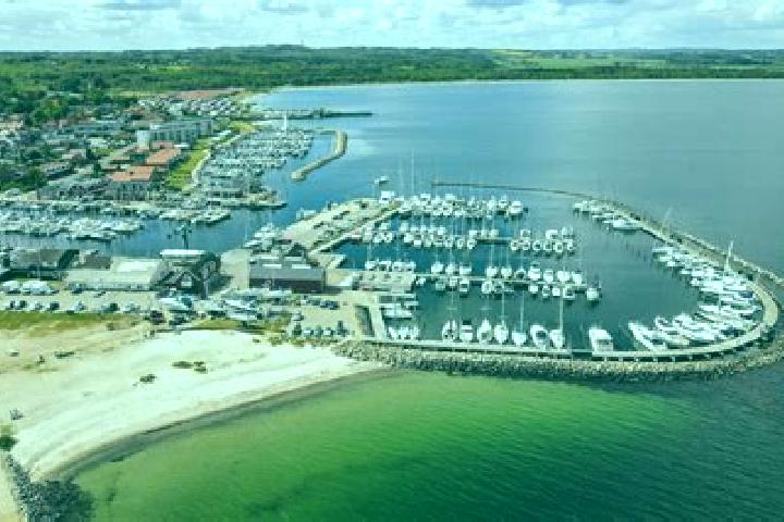 12 escort profiles in Juelsminde, Denmark. Browse companions, services, rates and book online. Incall and outcall available.