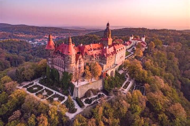 12 escort profiles in Ksiaz Wielkopolski, Poland. Browse companions, services, rates and book online. Incall and outcall available.