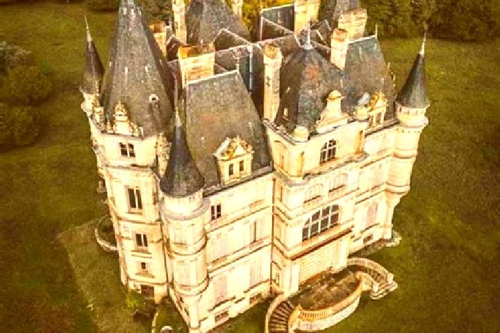 12 escort profiles in Ligny-le-Chatel, France. Browse companions, services, rates and book online. Incall and outcall available.