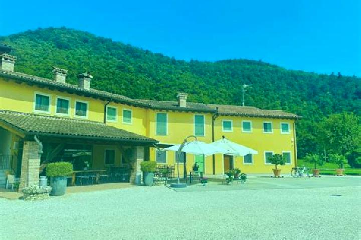 12 escort profiles in Nogarole Vicentino, Italy. Browse companions, services, rates and book online. Incall and outcall available.