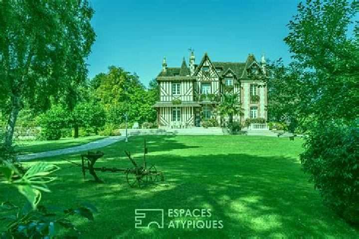 12 escort profiles in Quiers-sur-Bezonde, France. Browse companions, services, rates and book online. Incall and outcall available.