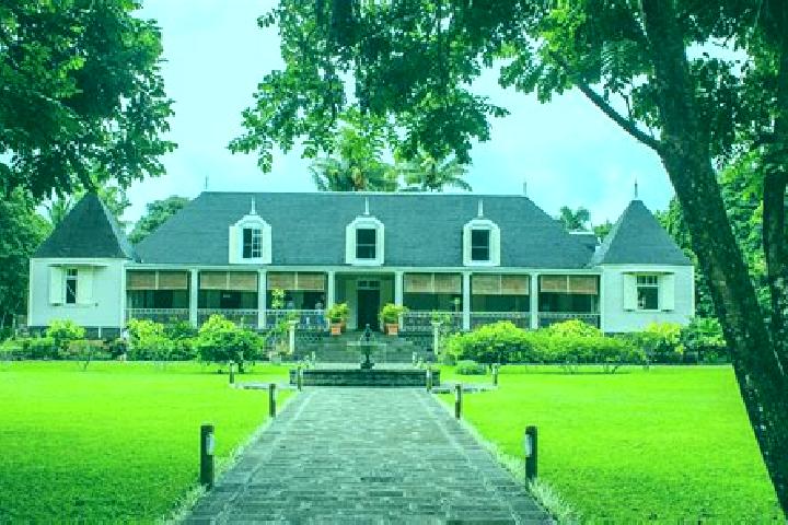 12 escort profiles in Saint Hubert, Mauritius. Browse companions, services, rates and book online. Incall and outcall available.