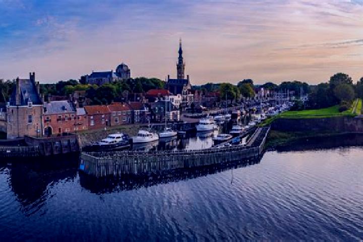 12 escort profiles in Serooskerke, Netherlands. Browse companions, services, rates and book online. Incall and outcall available.