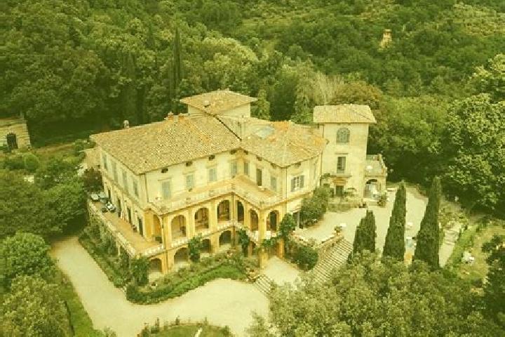 12 escort profiles in Striano, Italy. Browse companions, services, rates and book online. Incall and outcall available.