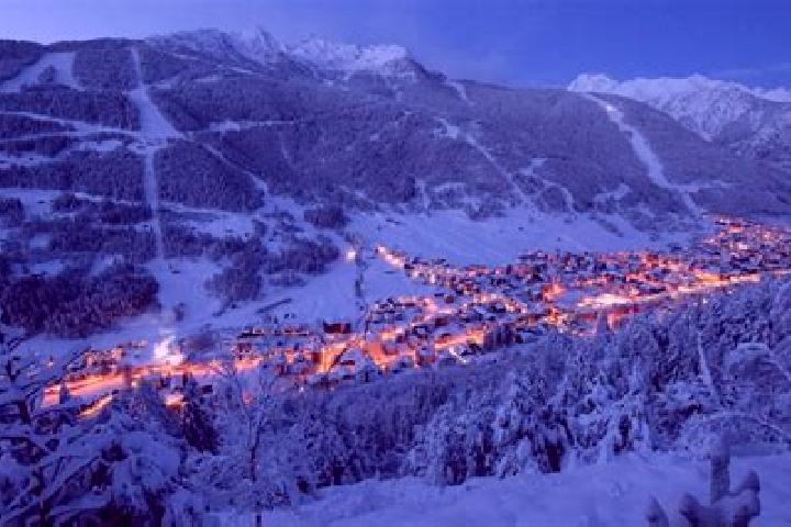 13 escort profiles in Aprica, Italy. Browse companions, services, rates and book online. Incall and outcall available.