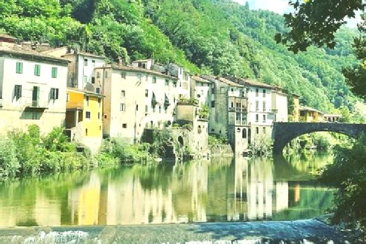 13 escort profiles in Bagni di Tabiano, Italy. Browse companions, services, rates and book online. Incall and outcall available.