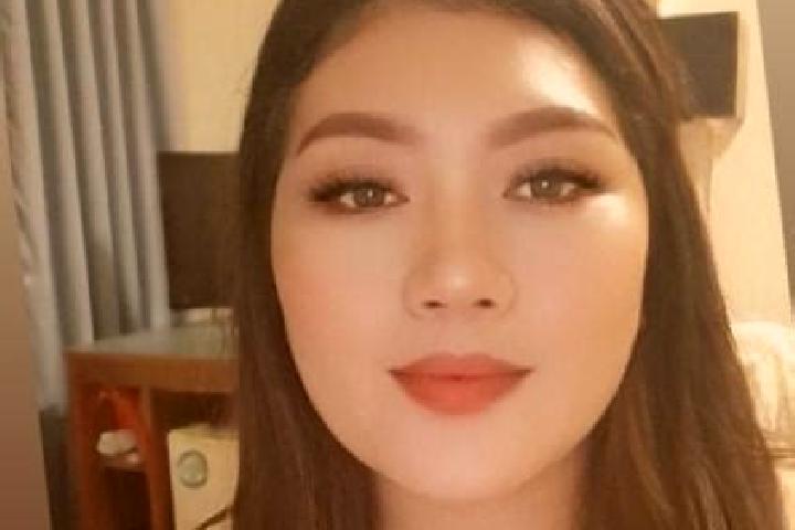 13 escort profiles in Delacombe, Australia. Browse companions, services, rates and book online. Incall and outcall available.