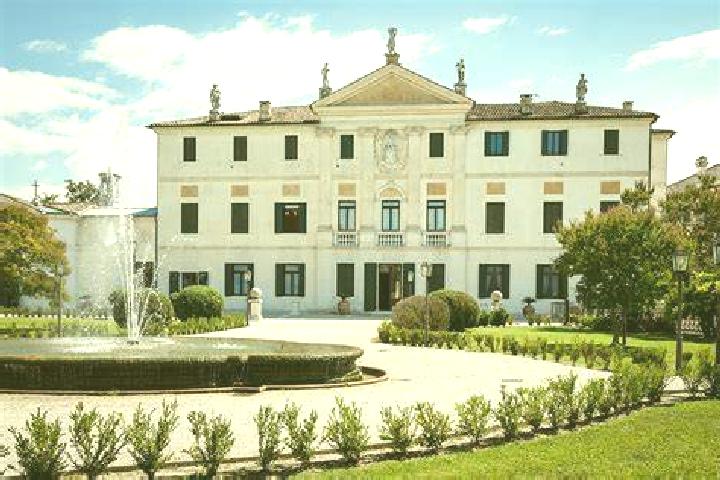 13 escort profiles in Mogliano Veneto, Italy. Browse companions, services, rates and book online. Incall and outcall available.