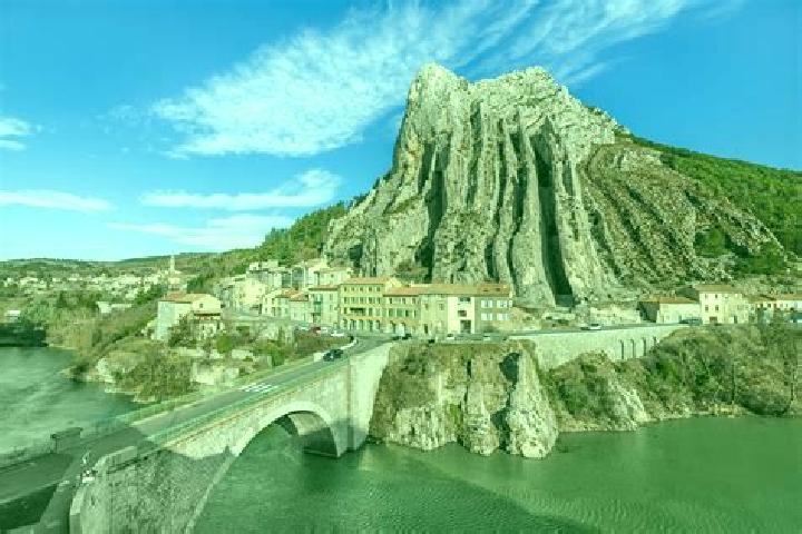 13 escort profiles in Sisteron, France. Browse companions, services, rates and book online. Incall and outcall available.