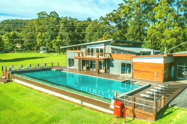 13 escort profiles in Tallebudgera Valley, Australia. Browse companions, services, rates and book online. Incall and outcall available.