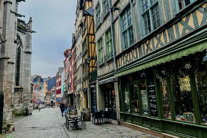 13 escort profiles in Vieux-Rouen-sur-Bresle, France. Browse companions, services, rates and book online. Incall and outcall available.