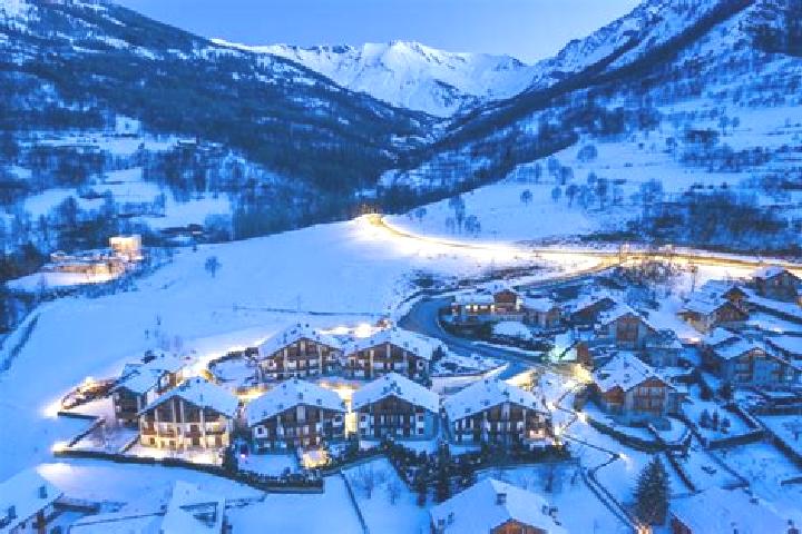 14 escort profiles in Bardonecchia, Italy. Browse companions, services, rates and book online. Incall and outcall available.