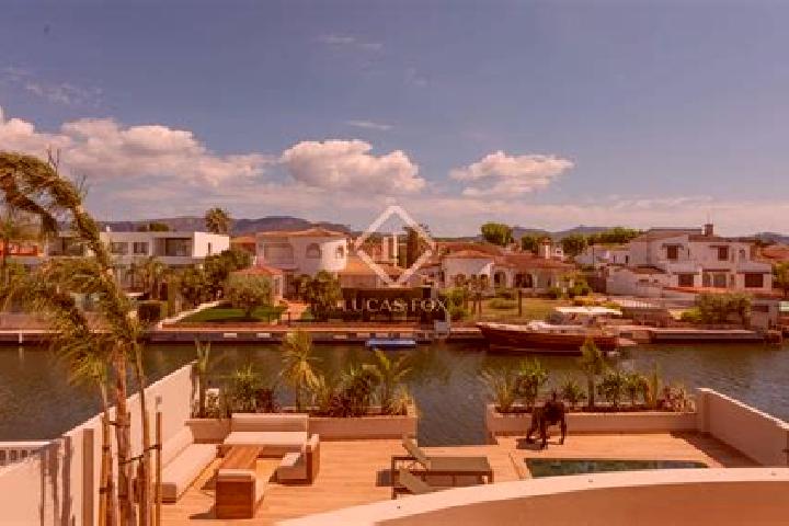 14 escort profiles in Empuriabrava, Spain. Browse companions, services, rates and book online. Incall and outcall available.