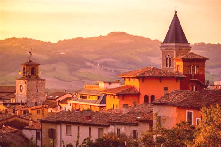 14 escort profiles in Gualdo Tadino, Italy. Browse companions, services, rates and book online. Incall and outcall available.