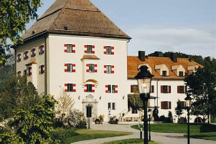 14 escort profiles in Hof bei Salzburg, Austria. Browse companions, services, rates and book online. Incall and outcall available.