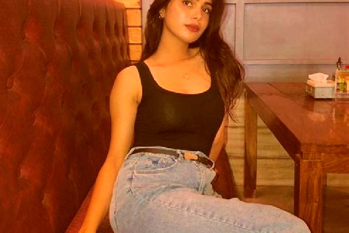 14 escort profiles in Mangattidam, India. Browse companions, services, rates and book online. Incall and outcall available.