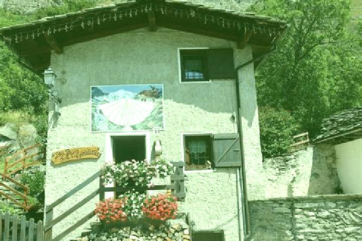 14 escort profiles in Moncenisio, Italy. Browse companions, services, rates and book online. Incall and outcall available.