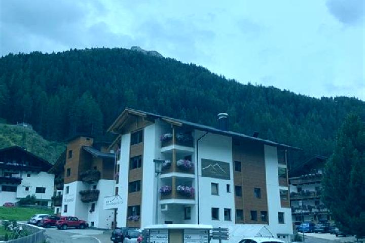 14 escort profiles in Moso in Passiria, Italy. Browse companions, services, rates and book online. Incall and outcall available.