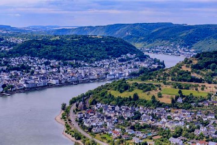 14 escort profiles in Oberlauch, Germany. Browse companions, services, rates and book online. Incall and outcall available.